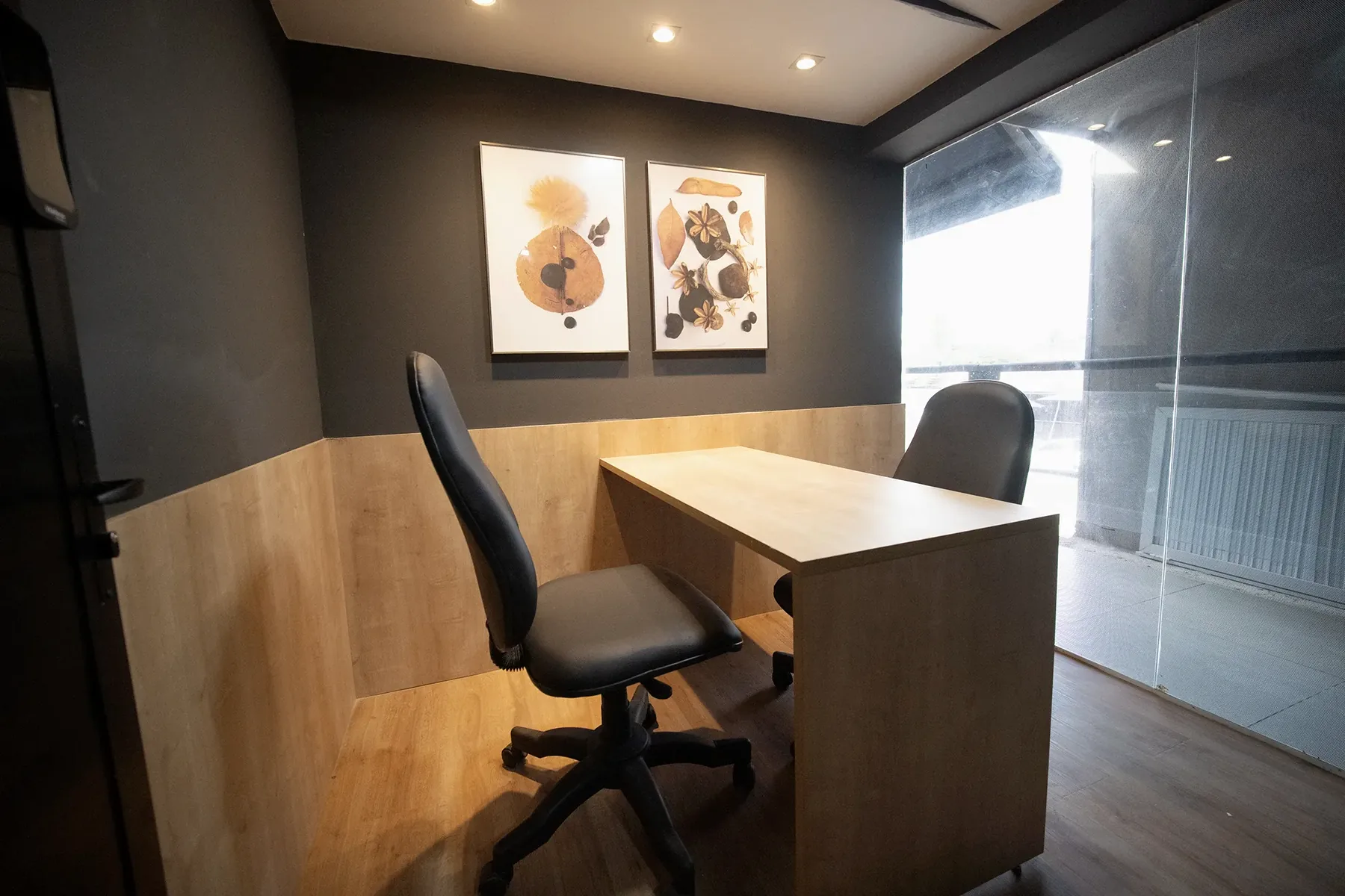 Sala exclusiva e privativa para atendimentos no R2 Coworking em Marechal Deodoro